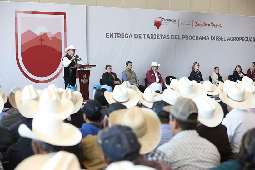 ENTREGA GOBERNADOR APOYOS A CAMPESINOS DEL PROGRAMA DIÉSEL AGROPECUARIO