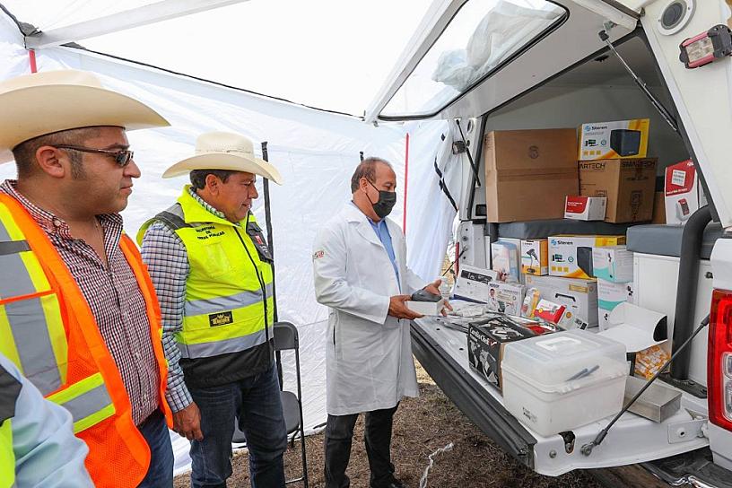 ENTREGA GOBERNADOR VEHÍCULO PARA BRIGADAS MÉDICAS EN MONTE ESCOBEDO