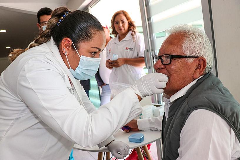 ENTREGA GOBIERNO DEL ESTADO 50 PROTESIS DENTALES A ADULTOS MAYORES 
