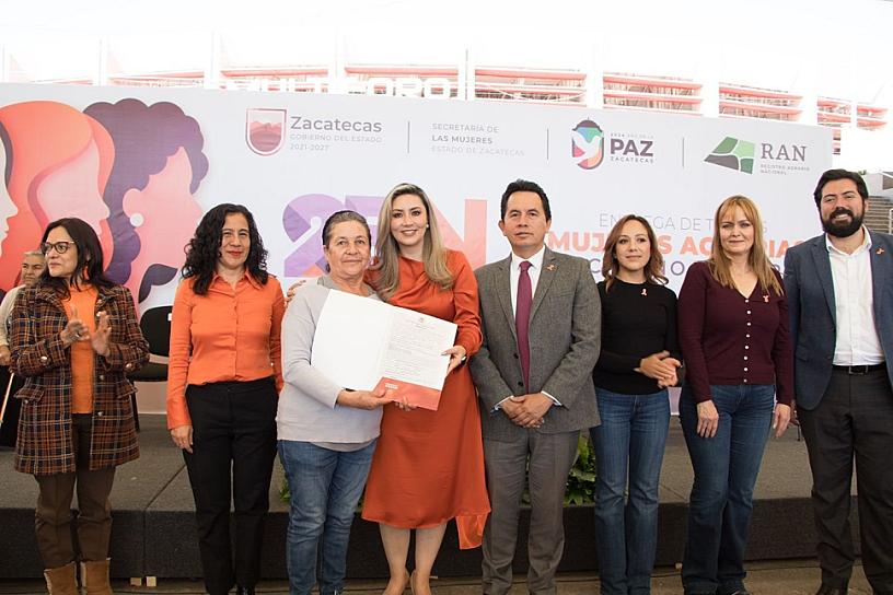 ENTREGA GOBIERNO ESTATAL CERTIFICADOS Y TÍTULOS DE PROPIEDAD A MUJERES AGRARIAS