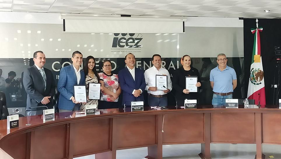 ENTREGA IEEZ CONSTANCIAS A DIPUTADOS DE REPRESENTACIÓN PROPORCIONAL 
