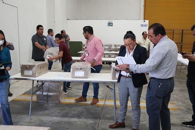 ENTREGA IEEZ LISTAS NOMINALES A REPRESENTANTES DE PARTIDOS POLÍTICOS 