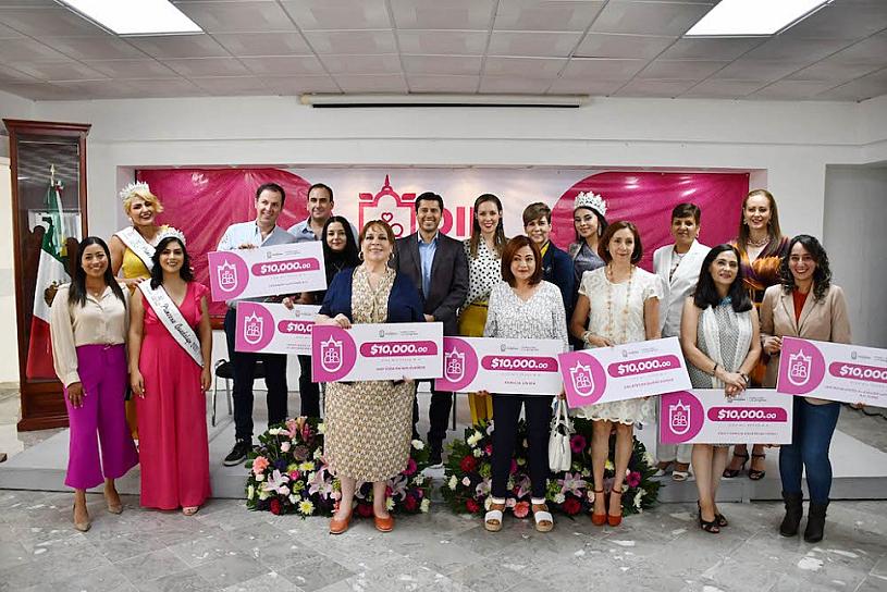 ENTREGA JULIO CÉSAR CHÁVEZ DONATIVOS A 10 ASOCIACIONES CIVILES