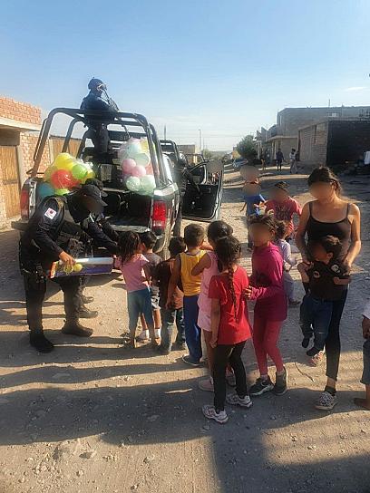 ENTREGA METROPOL JUGUETES Y DULCES A NIÑOS EN ZACATECAS 