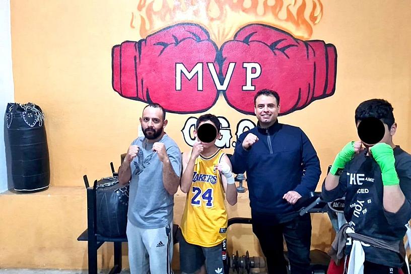 ENTREGA MIGUEL VARELA MATERIAL PARA GIMNASIO DE LA CAPITAL 