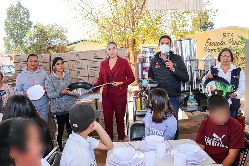 ENTREGAN 3 ESPACIOS DE ALIMENTACIÓN EN FRESNILLO