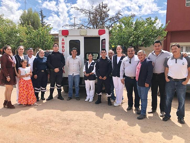 ENTREGAN AMBULANCIA EN COMUNIDAD DE RÍO GRANDE 