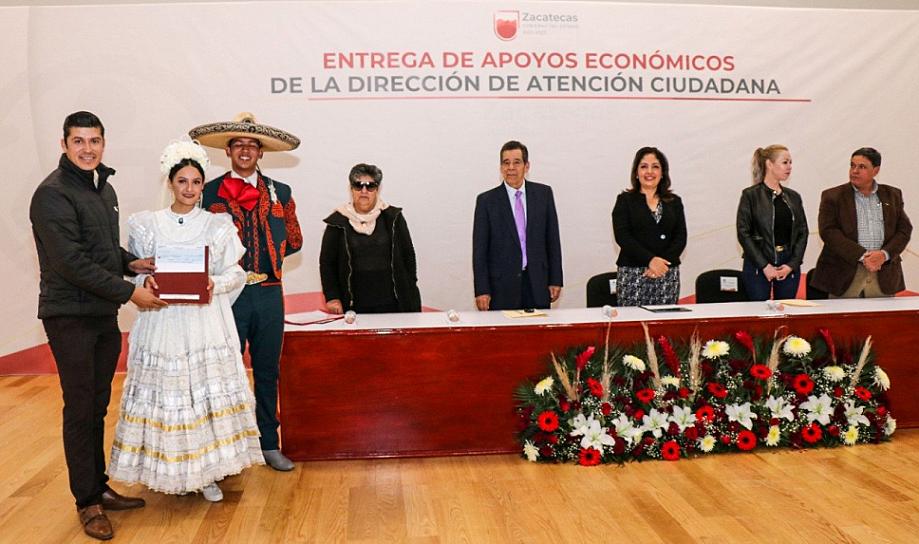 ENTREGAN APARATOS FUNCIONALES A POBLACIÓN VULNERABLE 