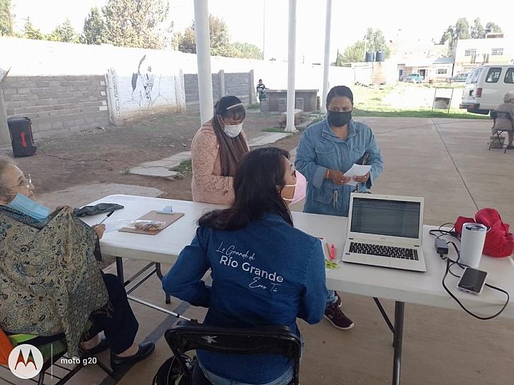 LLEVAN APOYOS DE LENTES A POBLACIÓN VULNERABLE 