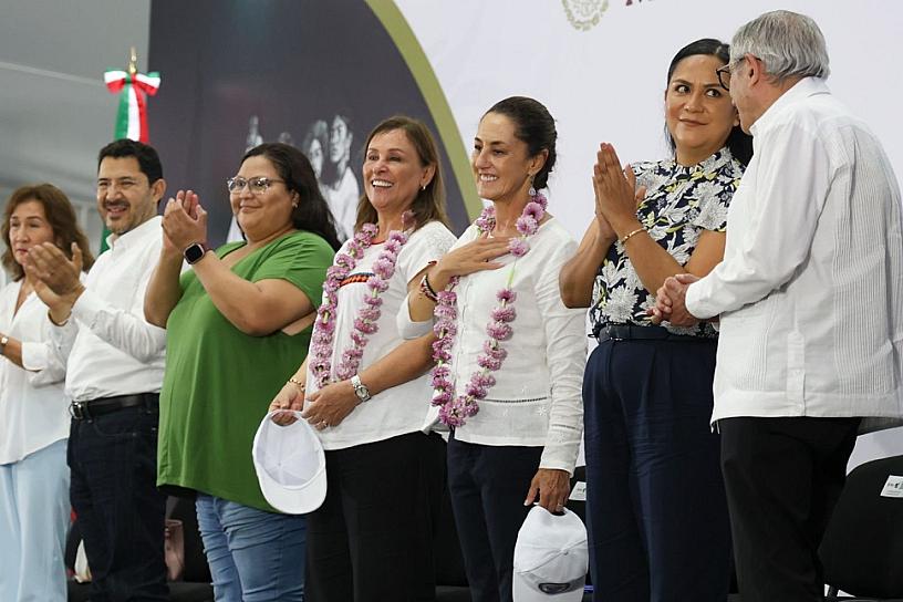 Entregan apoyos de Programas del Bienestar en Veracruz