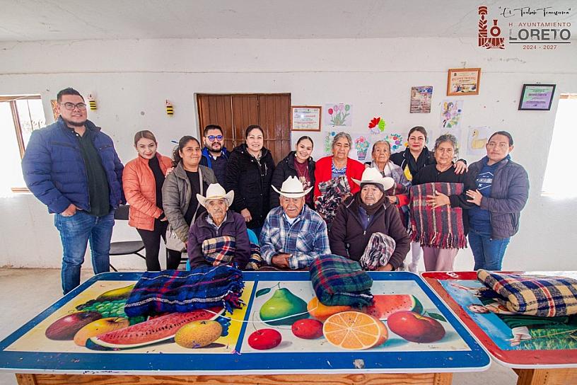 Entregan apoyos invernales en comunidades de Loreto
