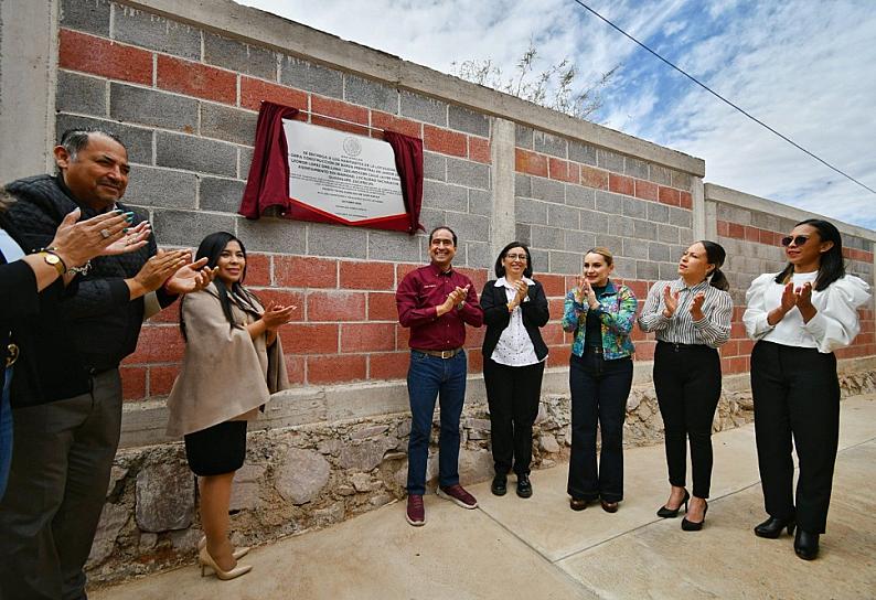 Entregan barda perimetral en Jardin de Niños de Tacoaleche 