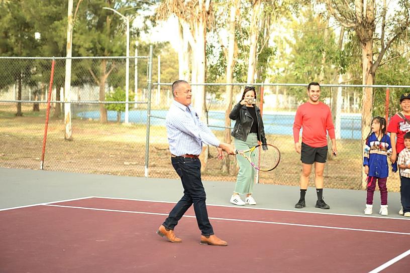 ENTREGAN CANCHA DE TENIS REHABILITADA EN JEREZ 