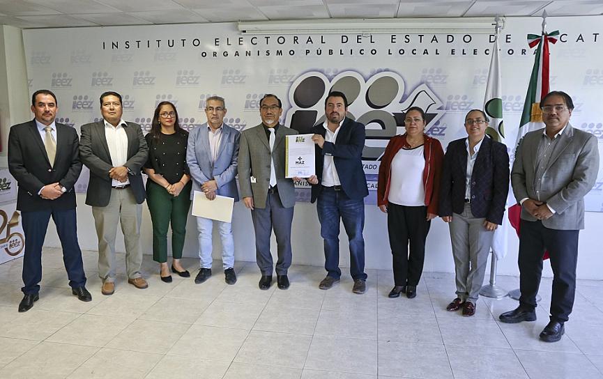 ENTREGAN CERTIFICADO DE REGISTRO A DOS PARTIDOS POLÍTICOS &nbsp;&nbsp;&nbsp;