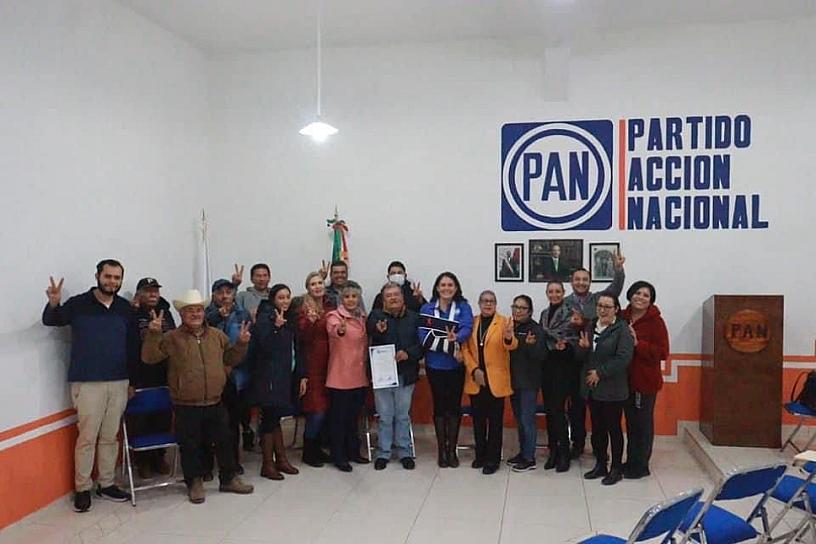 ENTREGAN CONSTANCIA DE MAYORÍA A PRESIDENTES DE COMITÉS DIRECTIVOS MUNICIPALES DEL PAN