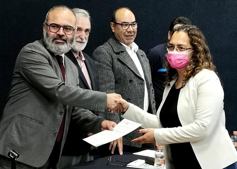 ENTREGAN CONSTANCIAS A DELEGADOS DEL CONGRESO DE REFORMA UNIVERSITARIA