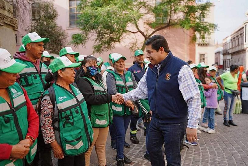 ENTREGAN EQUIPO A PERSONAL DE SERVICIOS PÚBLICOS DE LA CAPITAL 
