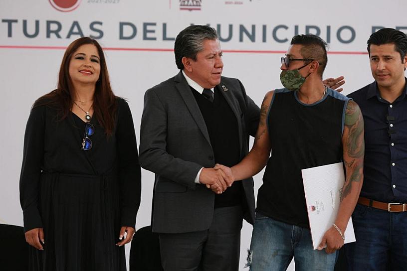 ENTREGAN ESCRITURAS DE 145 FAMILIAS DE GUADALUPE