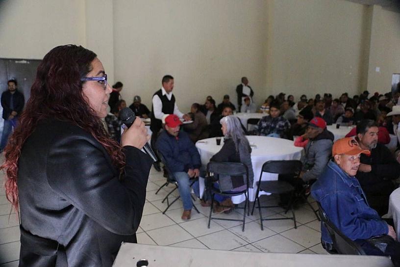 ENTREGAN ESTÍMULOS ECONÓMICOS A DELEGADOS