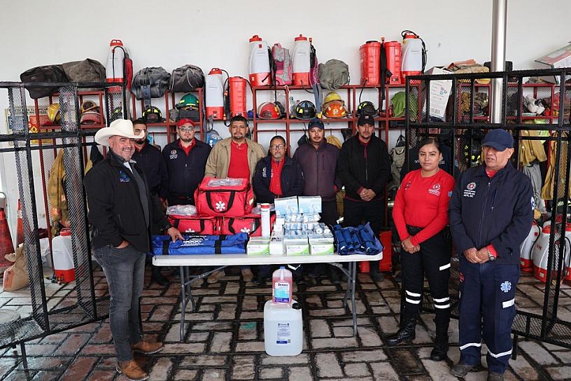 Entregan más de 26 mil pesos en equipo de curación a PC y Bomberos de Jalpa