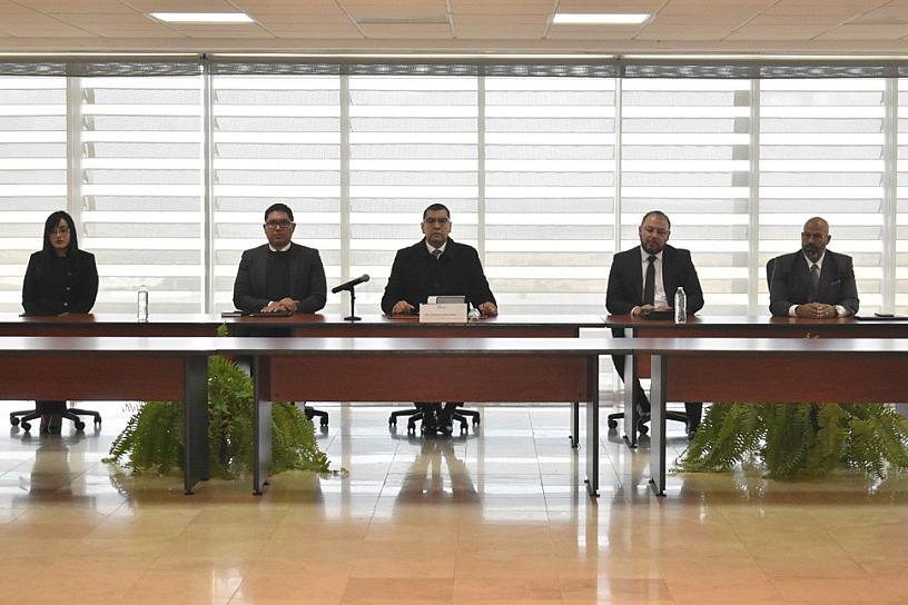 ENTREGAN NOMBRAMIENTOS A NUEVOS INTEGRANTES DE LA FGJEZ 