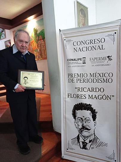 ENTREGAN PREMIO RICARDO FLORES MAGÓN AL PERIODISTA ZACATECANO JORGE ARANDA IBARRARÁN POR SU TRAYECTORIA