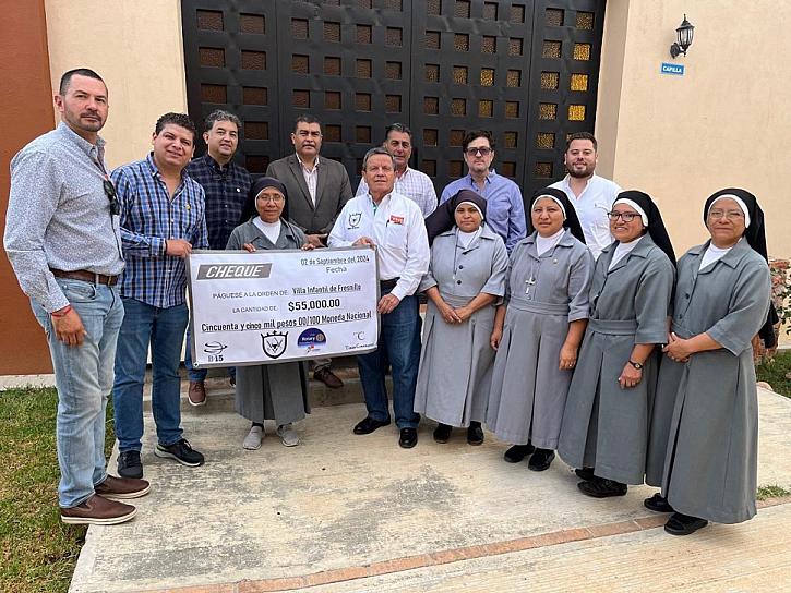 ENTREGA PEÑA TAURINA 55 MIL PESOS A VILLA INFANTIL EN FRESNILLO