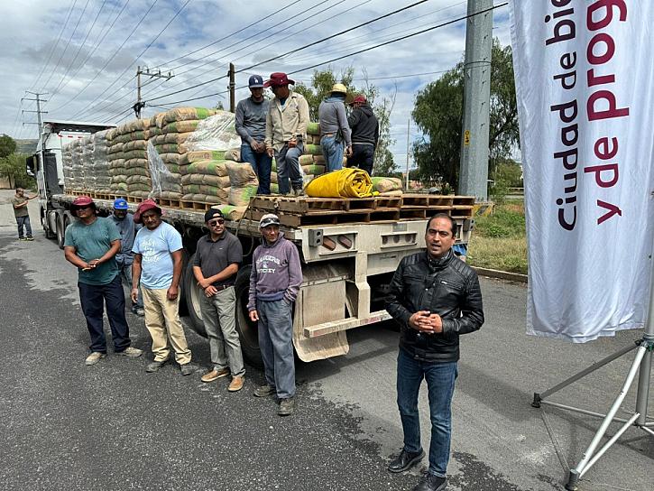 ENTREGA PEPE SALDÍVAR APOYOS PARA LA VIVIENDA A FAMILIAS GUADALUPENSES