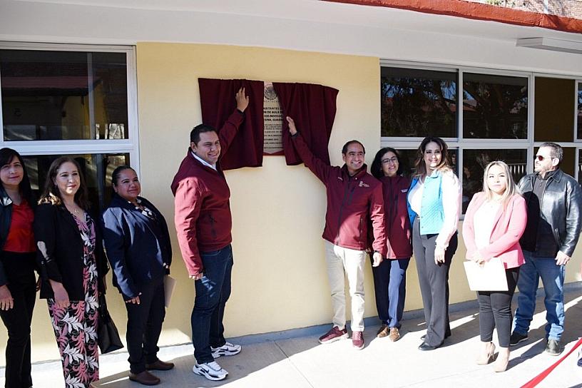 Entrega Pepe Saldívar aula de usos múltiples 