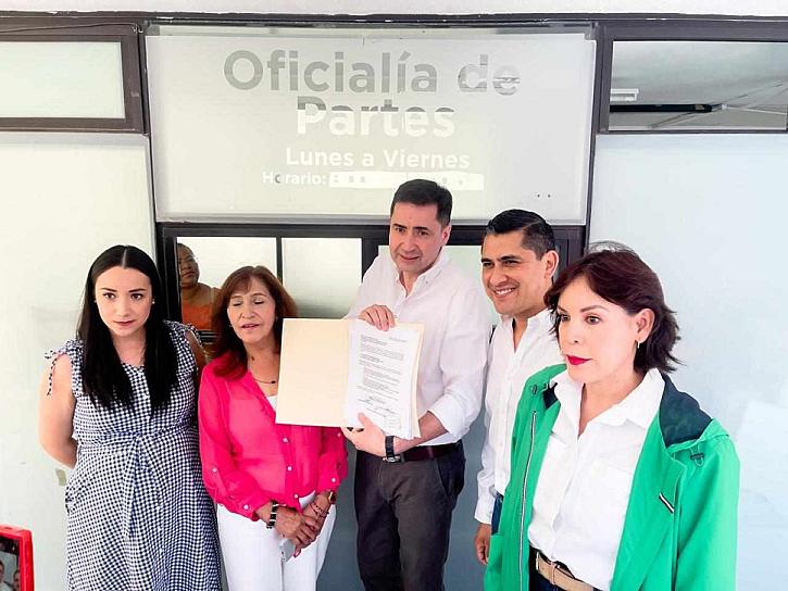 ENTREGA PRI TERNA DE CANDIDATOS PARA LA CONTRALORÍA DE GUADALUPE
