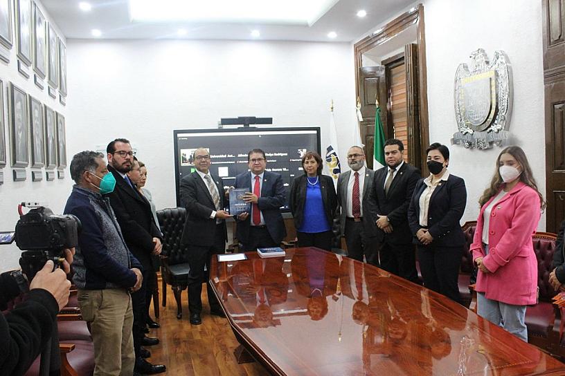 ENTREGA RECTOR DE LA UAZ SU INFORME DE ACTIVIDADES