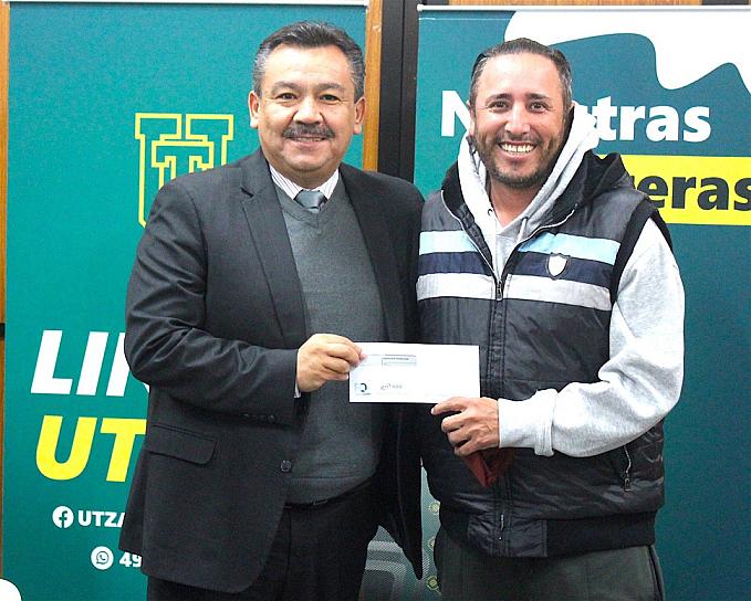 ENTREGA UTZAC CERTIFICADOS DE INGLÉS A ALUMNOS DE PRIMER INGRESO 