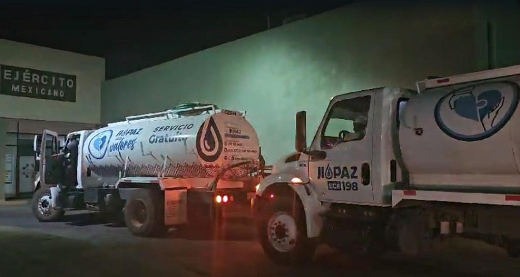 ENVÍAN PIPAS DE JIAPAZ A ACAPULCO