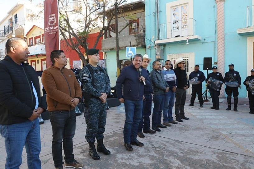 EQUIPAN A CORPORACIONES DE SEGURIDAD DE LA REGIÓN NORTE DE ZACATECAS
