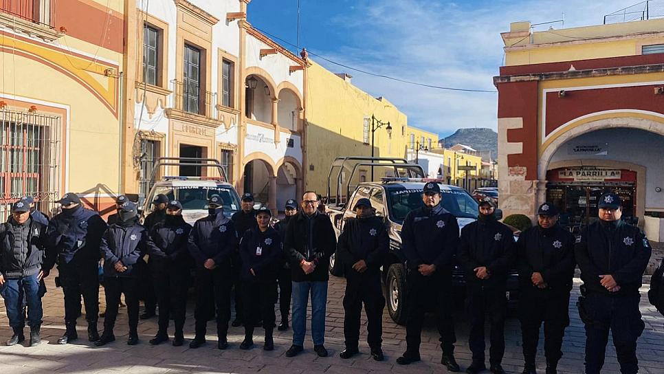 EQUIPAN A POLICÍAS DE SOMBRERETE