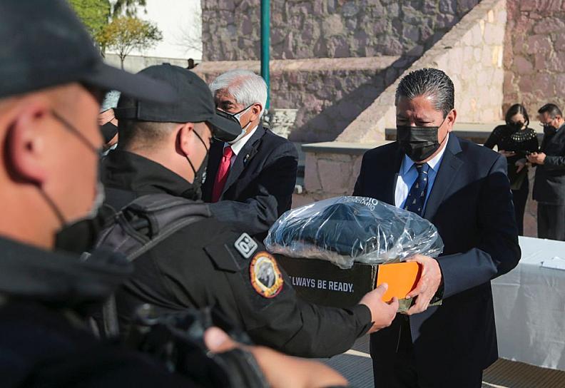 EQUIPAN A CORPORACIONES DE SEGURIDAD