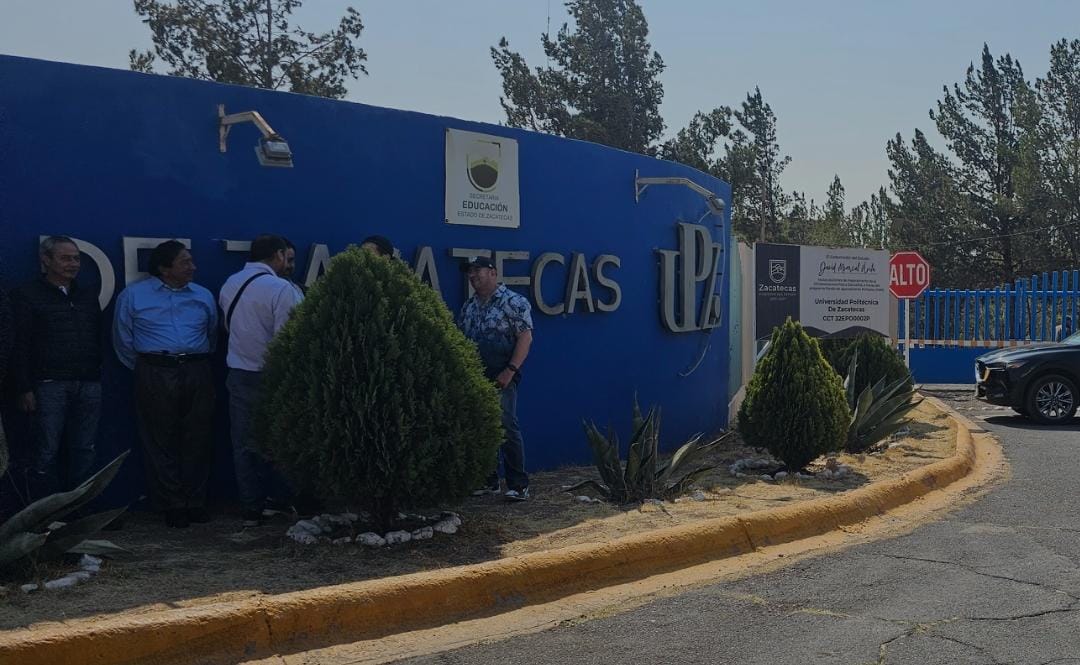 EXIGEN ESTUDIANTES DE LA UPZ LIDERAZGO Y SOLUCIONES A RECTORÍA