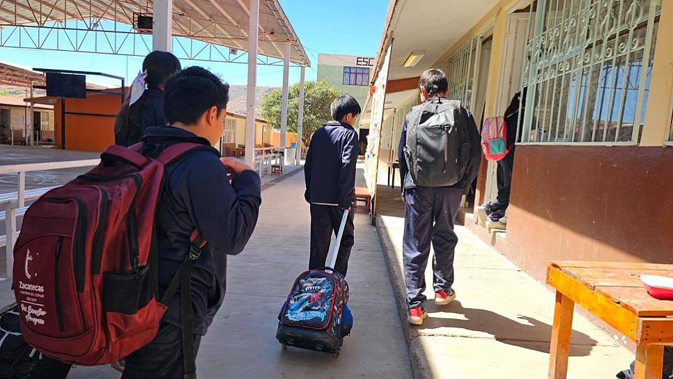 Escuelas de los 58 municipios comienzan a retomar las clases