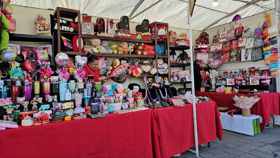 Esperan comerciantes de Fresnillo aumento en ventas por el Día del Amor y la Amistad