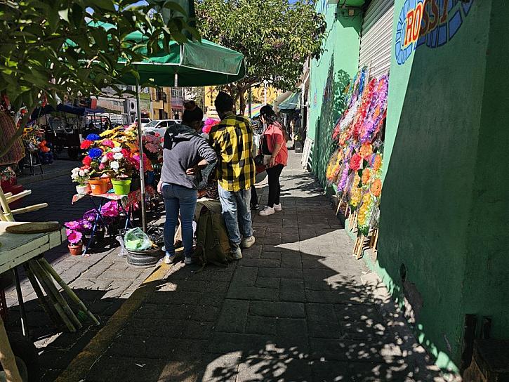 ESPERAN COMERCIANTES DE FRESNILLO MEJORAR VENTAS POR EL DÍA DE MUERTOS