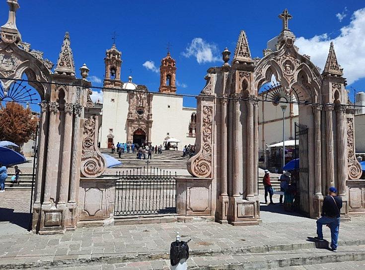 ESPERAN COMERCIANTES DE PLATEROS INCREMENTO DE VISITANTES