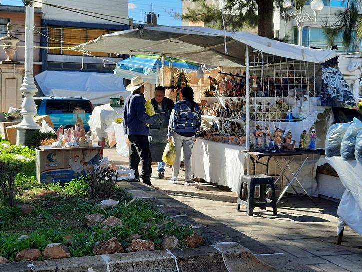 ESPERAN COMERCIANTES QUE MEJOREN VENTAS EN FRESNILLO 