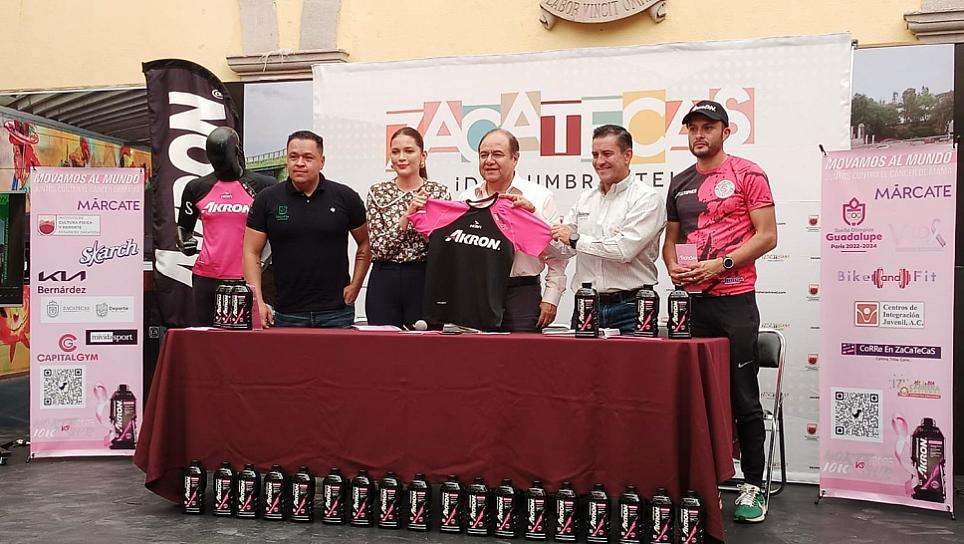 ESPERAN MIL 300 CORREDORES EN CARRERA AKRON NORTE VS SUR 10K 2023 