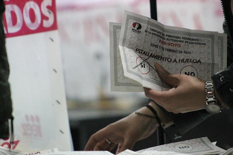 Tras plebiscito, estalla huelga en la UAZ