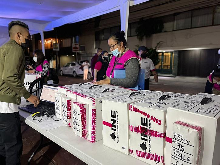 ESTIMA CONTEO RÁPIDO 18% DE PARTICIPACIÓN EN REVOCACIÓN DE MANDATO; NECESITA 40% PARA SER VÁLIDA