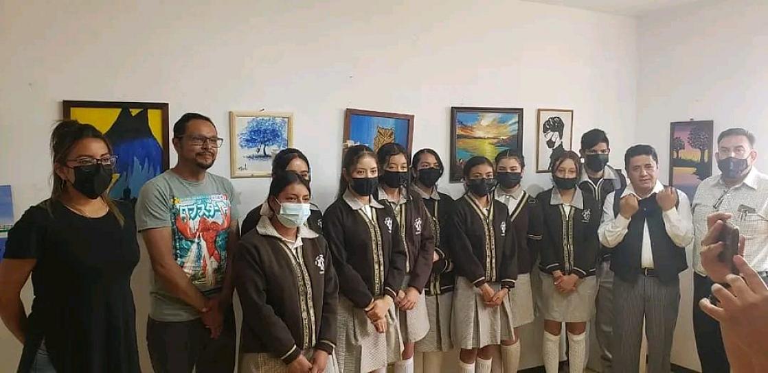  ESTUDIANTES DE SECUNDARIA EXPONEN PINTURAS EN GALERÍA DE ARTE 