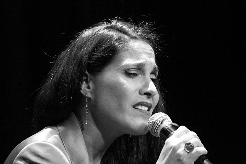 EVOCA HAYDÉE EL LEGADO DE SU PADRE PABLO MILANÉS EN CONCIERTO