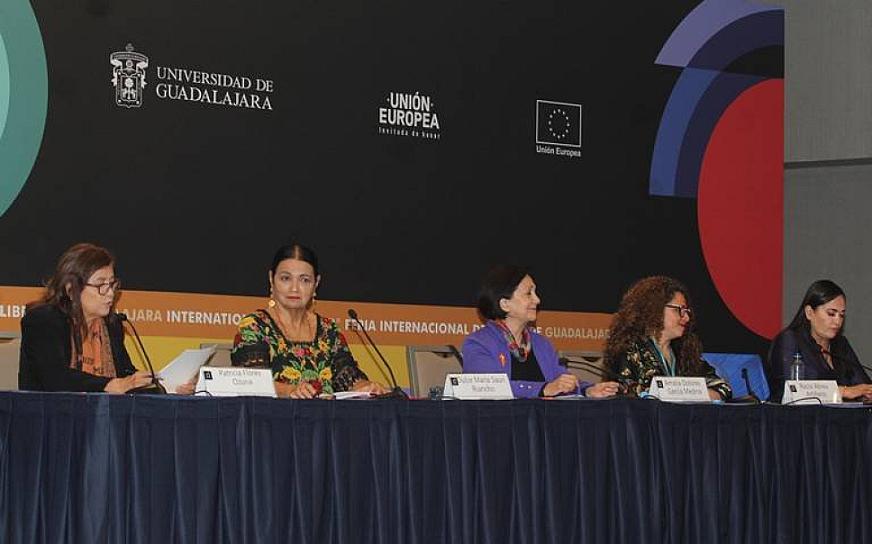 EXHORTA AMALIA GARCÍA A ELEGIR CANDIDATOS QUE ADOPTEN LA AGENDA DE GÉNERO 