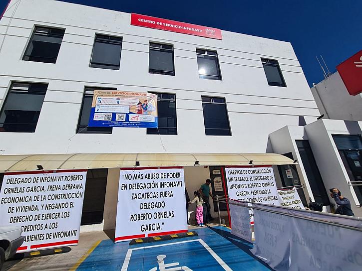 EXIGE AMPI DESTITUCIÓN DE TITULAR DE INFONAVIT 