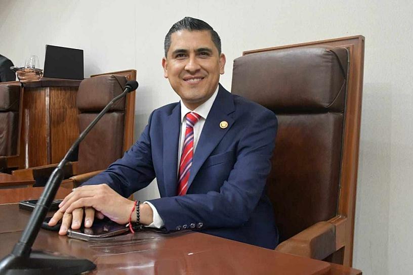 EXIGE CARLOS PEÑA RESPETO PARA LOS 58 AYUNTAMIENTOS